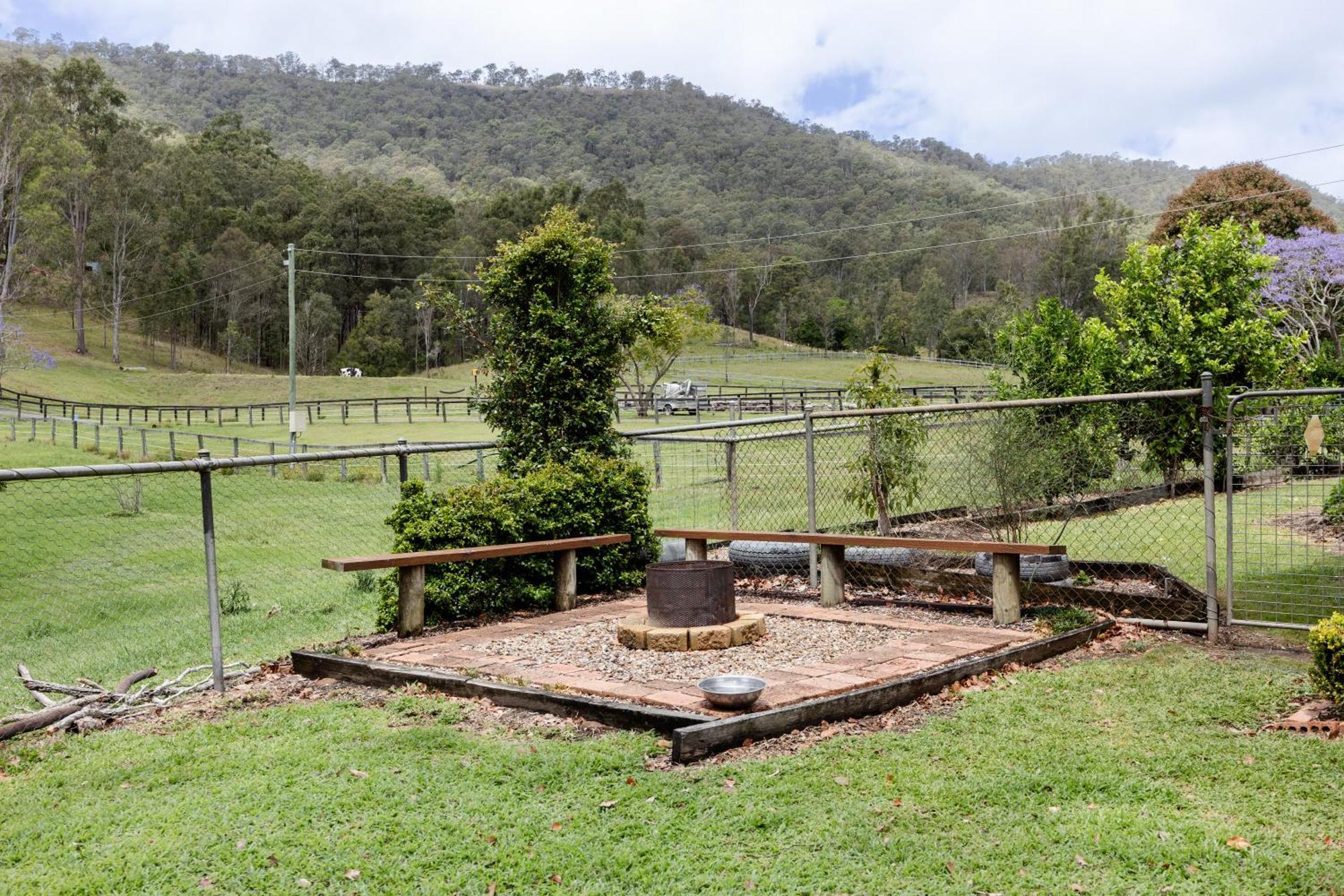 Cottage On Lamington Canungra Exterior photo